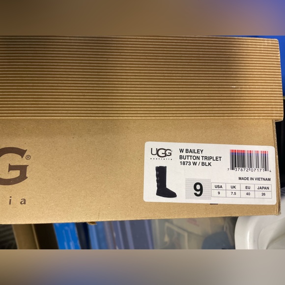 UGG Bailey Button Genuine Shearling Boot - Picture 5 of 6